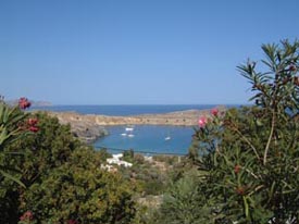Utsikt ver bukt, p vg ner till Lindos