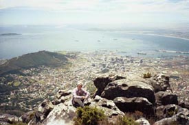 Utsikt ver Kapstaden uppifrn Table Mountain