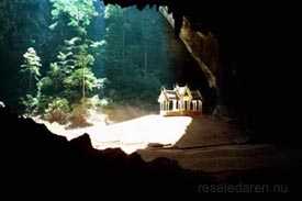 Tempel i grotta
