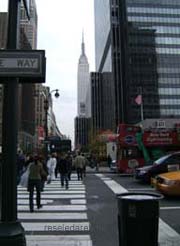 (Empire State Building i bakgrunden)